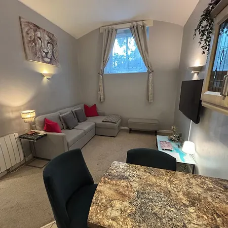 Apartmán Cosy County House With Free Private Parking Sleeps Up To Four Guests